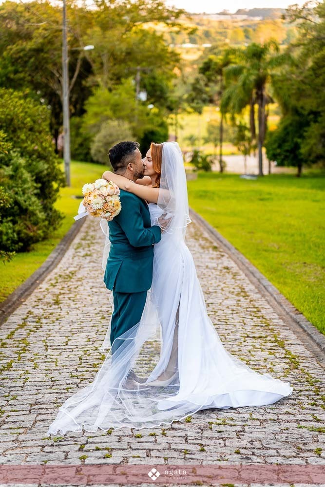 casamento curitiba-fotografo de casamento curitiba-casamento ao ar livre-noiva-vestido de noiva-casamento 2027-noiva de cabelo solto-casamento no jardim-ensaio casal externo-wedding-casamento 2026-casamento 2027-casamento do ano-madrinhas de casamento-wed