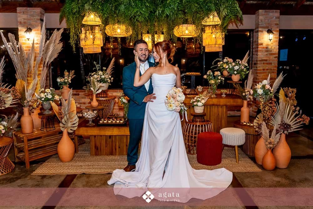 casamento curitiba-fotografo de casamento curitiba-casamento ao ar livre-noiva-vestido de noiva-casamento 2027-noiva de cabelo solto-casamento no jardim-ensaio casal externo-wedding-casamento 2026-casamento 2027-casamento do ano-madrinhas de casamento-wed