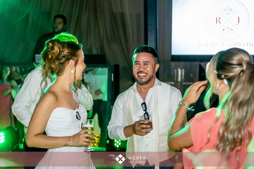 casamento curitiba-fotografo de casamento curitiba-casamento ao ar livre-noiva-vestido de noiva-casamento 2027-noiva de cabelo solto-casamento no jardim-ensaio casal externo-wedding-casamento 2026-casamento 2027-casamento do ano-madrinhas de casamento-wed