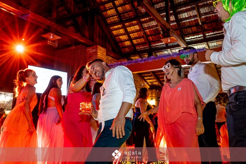 casamento curitiba-fotografo de casamento curitiba-casamento ao ar livre-noiva-vestido de noiva-casamento 2027-noiva de cabelo solto-casamento no jardim-ensaio casal externo-wedding-casamento 2026-casamento 2027-casamento do ano-madrinhas de casamento-wed