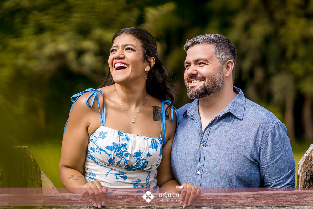 ensaio pre wedding-ensaio pre casamento-noivos-casamento 2026-fotografo de casamento curitiba-ensaio espontaneo-ensaio de casal no campo-ensaio pre casamento ao ar livre-fotografo de casamento-casamento2026-casamento 2027-noivos-vestido de noiva