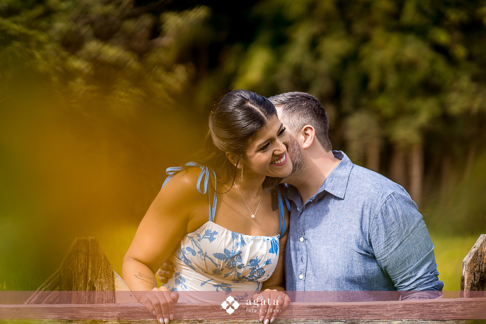 ensaio pre wedding-ensaio pre casamento-noivos-casamento 2026-fotografo de casamento curitiba-ensaio espontaneo-ensaio de casal no campo-ensaio pre casamento ao ar livre-fotografo de casamento-casamento2026-casamento 2027-noivos-vestido de noiva