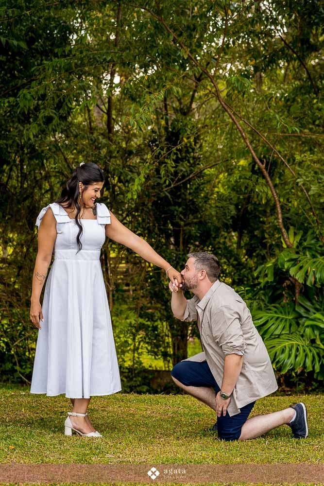 ensaio pre wedding-ensaio pre casamento-noivos-casamento 2026-fotografo de casamento curitiba-ensaio espontaneo-ensaio de casal no campo-ensaio pre casamento ao ar livre-fotografo de casamento-casamento2026-casamento 2027-noivos-vestido de noiva