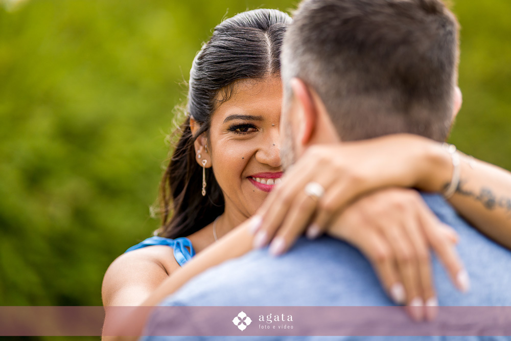 ensaio pre wedding-ensaio pre casamento-noivos-casamento 2026-fotografo de casamento curitiba-ensaio espontaneo-ensaio de casal no campo-ensaio pre casamento ao ar livre-fotografo de casamento-casamento2026-casamento 2027-noivos-vestido de noiva