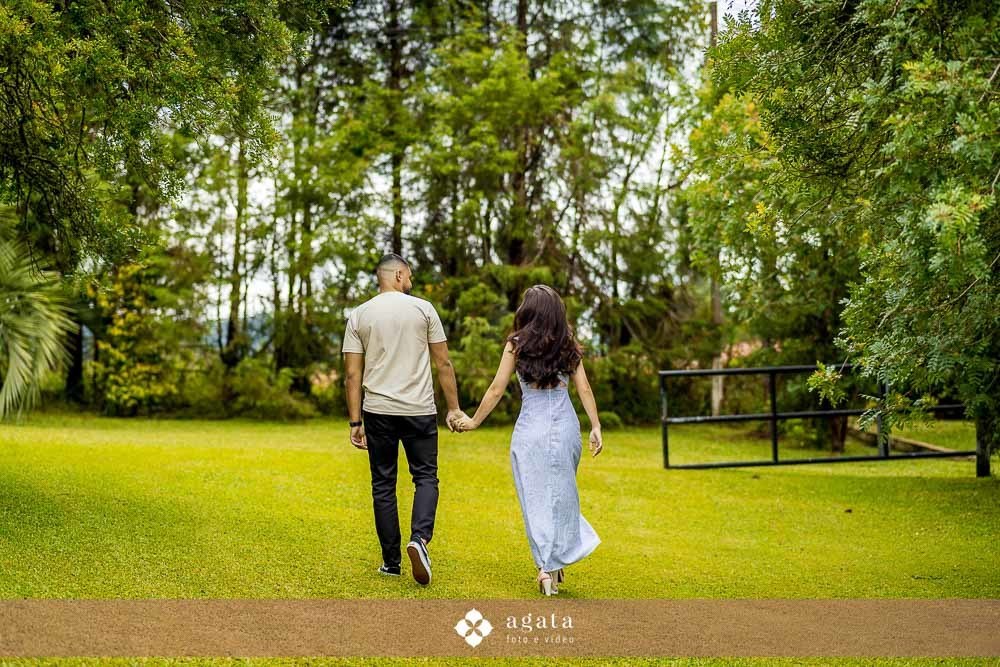 ensaio pre wedding-ensaio pre casamento-ensaio externo-fotografo de casamento-fotografo curitiba-ensaio de casal-ensaio de casal curitiba-ensaio externo casal-fotografo curitiba-fotografo de casamento-fotografo curitiba-fotografo-noivos-vestido de noiva