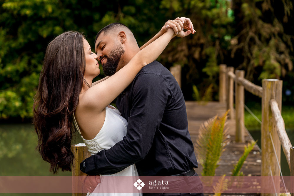 ensaio pre wedding-ensaio pre casamento-ensaio externo-fotografo de casamento-fotografo curitiba-ensaio de casal-ensaio de casal curitiba-ensaio externo casal-fotografo curitiba-fotografo de casamento-fotografo curitiba-fotografo-noivos-vestido de noiva
