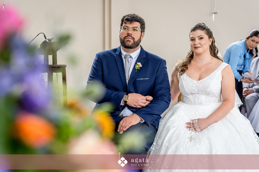 casamento curitiba-casamento catolico-casamento na igreja-fotografo de casamento-fotografo de familias-casamento-noiva-vesvido de noiva-casamento na igreja-matrimonio-casamento durante o dia-fotografo de familias-wedding-casamento 2025