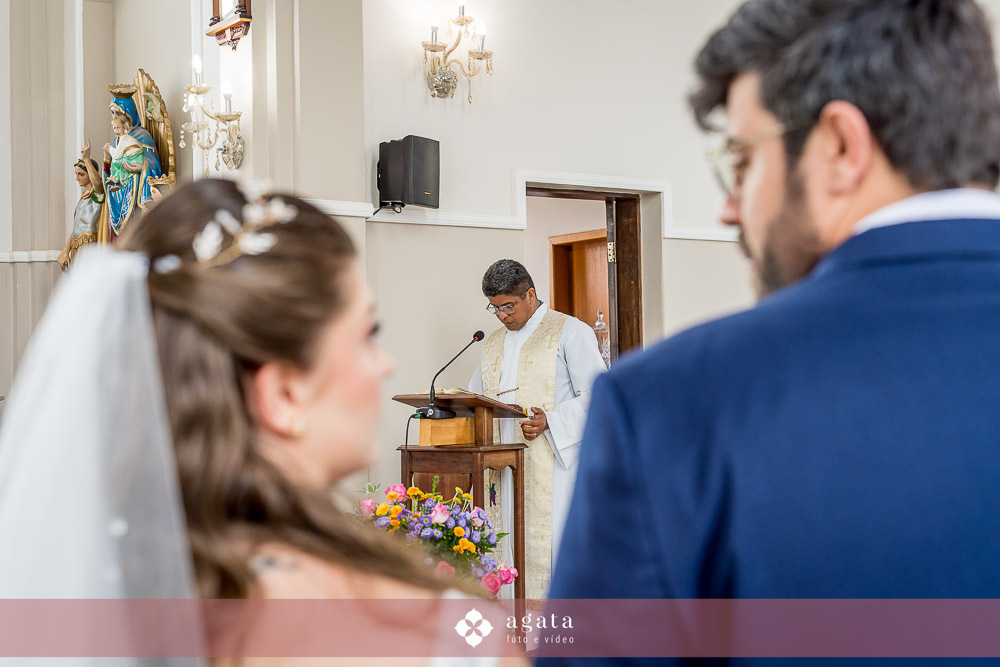 casamento curitiba-casamento catolico-casamento na igreja-fotografo de casamento-fotografo de familias-casamento-noiva-vesvido de noiva-casamento na igreja-matrimonio-casamento durante o dia-fotografo de familias-wedding-casamento 2025