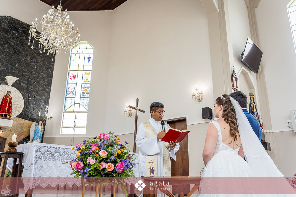 casamento curitiba-casamento catolico-casamento na igreja-fotografo de casamento-fotografo de familias-casamento-noiva-vesvido de noiva-casamento na igreja-matrimonio-casamento durante o dia-fotografo de familias-wedding-casamento 2025