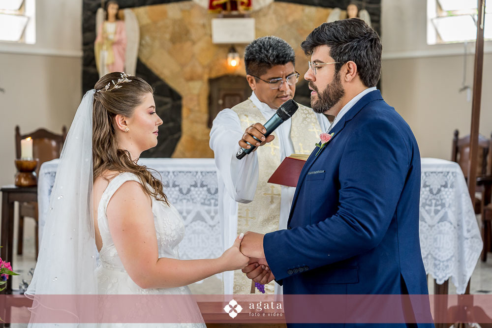 casamento curitiba-casamento catolico-casamento na igreja-fotografo de casamento-fotografo de familias-casamento-noiva-vesvido de noiva-casamento na igreja-matrimonio-casamento durante o dia-fotografo de familias-wedding-casamento 2025