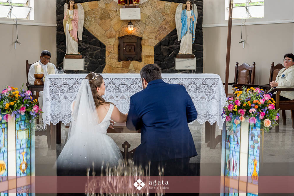 casamento curitiba-casamento catolico-casamento na igreja-fotografo de casamento-fotografo de familias-casamento-noiva-vesvido de noiva-casamento na igreja-matrimonio-casamento durante o dia-fotografo de familias-wedding-casamento 2025