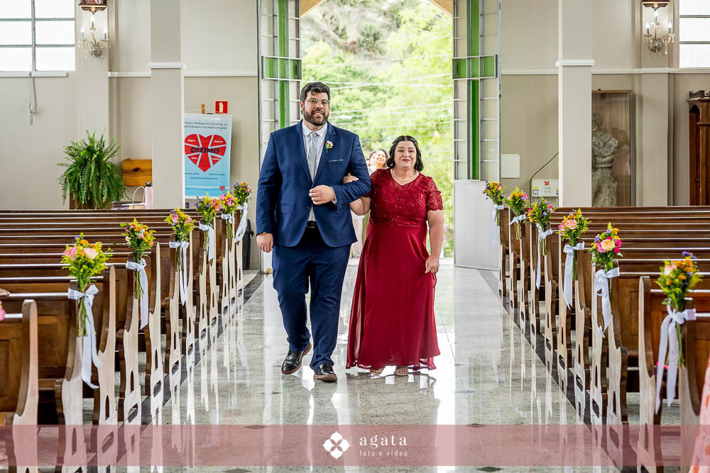 casamento curitiba-casamento catolico-casamento na igreja-fotografo de casamento-fotografo de familias-casamento-noiva-vesvido de noiva-casamento na igreja-matrimonio-casamento durante o dia-fotografo de familias-wedding-casamento 2025