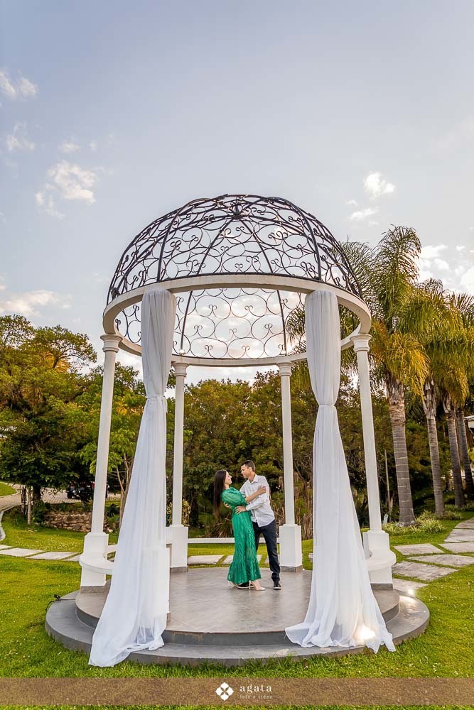 ensaio fotografico externo-fotografo de bodas-bodas de prata-bodas de casamento-ensaio externo casal-ensaio externo casal-ensaio de bodas-ensaio fotografico de bodas-bodas de prata casal-fotografo de familias-fotografo curitiba de familias-ensaio ar livre