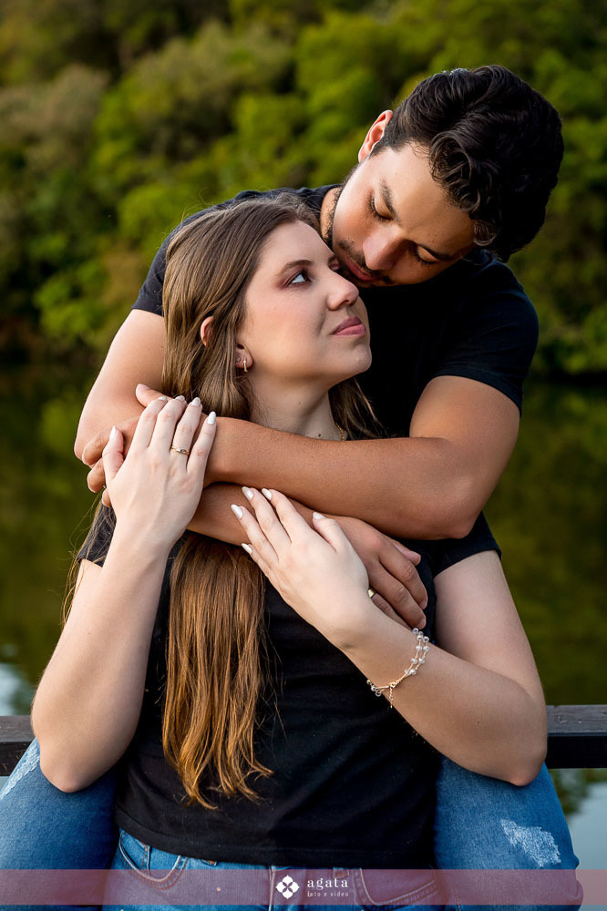 ensaio pre wedding-ensaio pre casamento-noivos-casamento 2026-fotografo de casamento curitiba-ensaio espontaneo-ensaio de casal no campo-ensaio pre casamento ao ar livre-fotografo