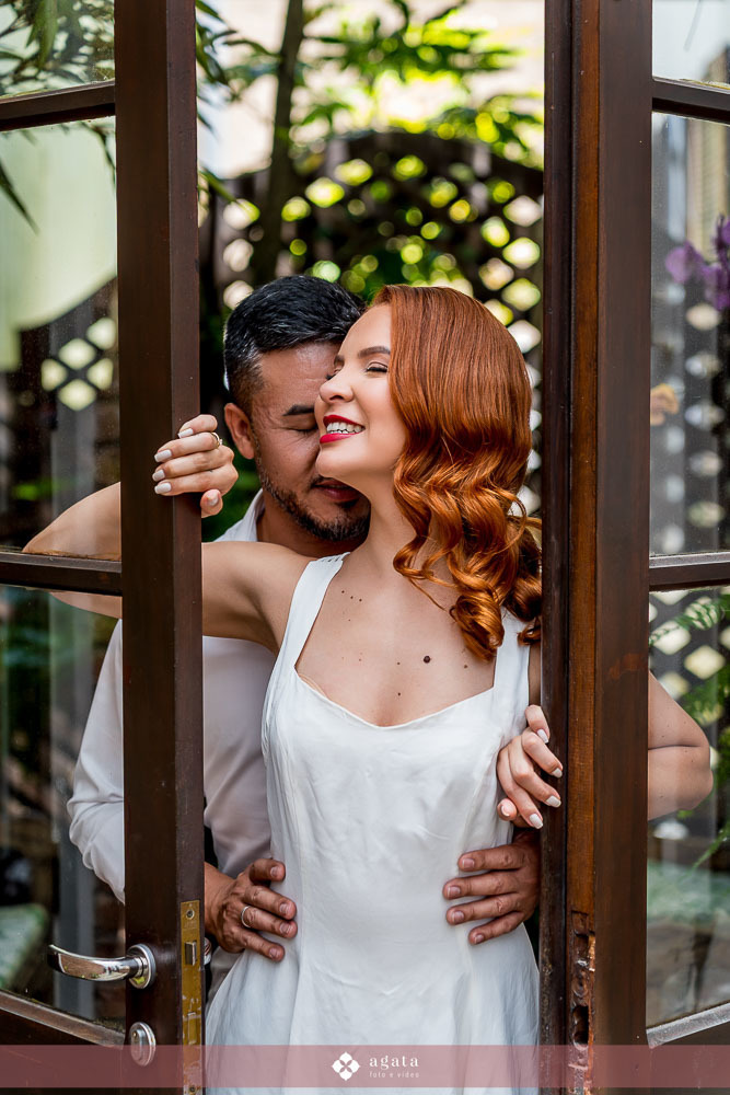 ensaio pre wedding-ensaio pre casamento-ensaio casal urbano-fotografo de casamento-fotografo de casamento curitiba-ensaio de casal urbano-ensaio de casal com vinho-pre wedding-pre wed-casal-fotografo de casamento-wedding-cwb-noivos