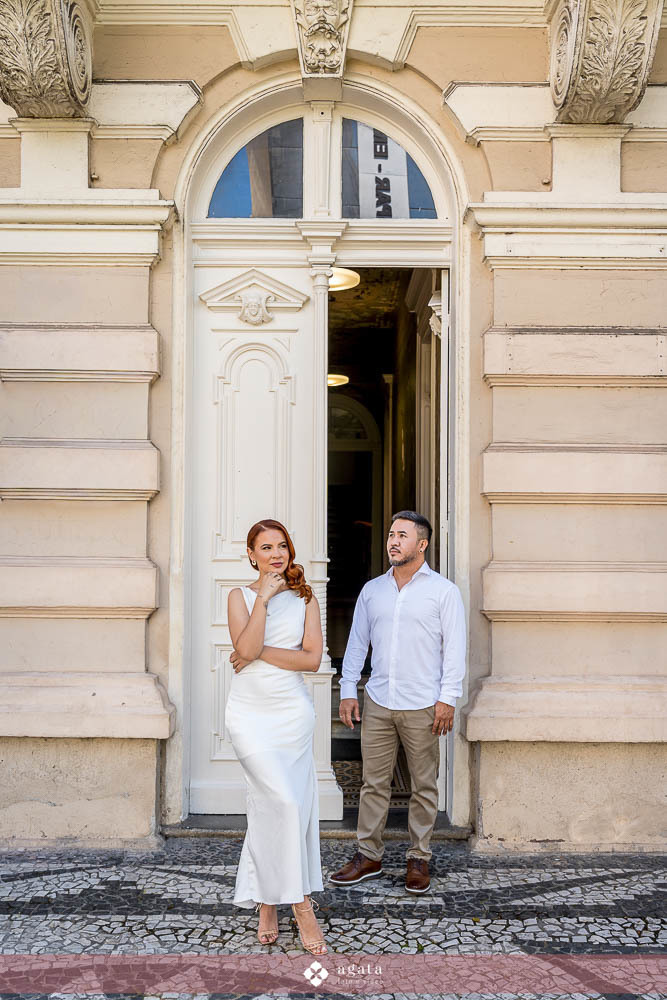 ensaio pre wedding-ensaio pre casamento-ensaio casal urbano-fotografo de casamento-fotografo de casamento curitiba-ensaio de casal urbano-ensaio de casal com vinho-pre wedding-pre wed-casal-fotografo de casamento-wedding-cwb-noivos