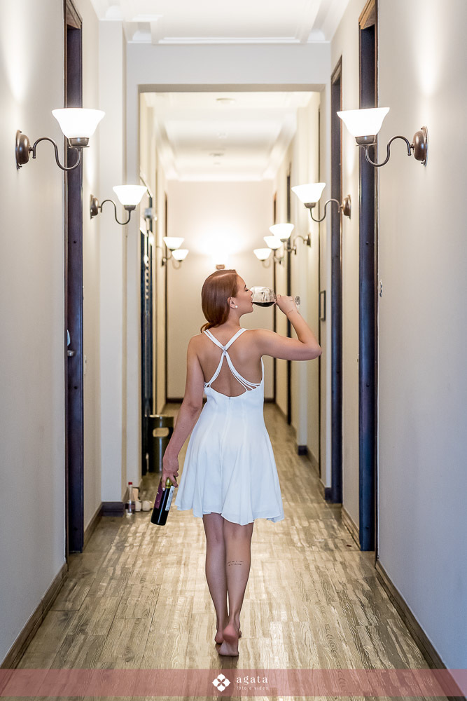 ensaio pre wedding-ensaio pre casamento-ensaio casal urbano-fotografo de casamento-fotografo de casamento curitiba-ensaio de casal urbano-ensaio de casal com vinho-pre wedding-pre wed-casal-fotografo de casamento-wedding-cwb-noivos