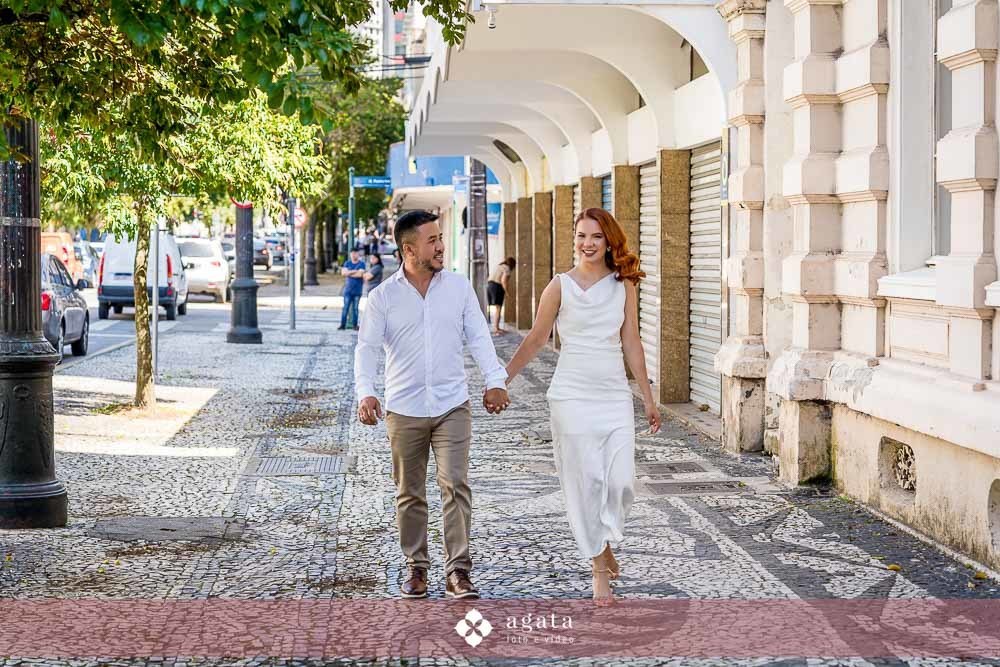 ensaio pre wedding-ensaio pre casamento-ensaio casal urbano-fotografo de casamento-fotografo de casamento curitiba-ensaio de casal urbano-ensaio de casal com vinho-pre wedding-pre wed-casal-fotografo de casamento-wedding-cwb-noivos