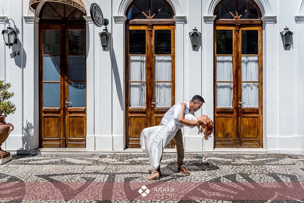 ensaio pre wedding-ensaio pre casamento-ensaio casal urbano-fotografo de casamento-fotografo de casamento curitiba-ensaio de casal urbano-ensaio de casal com vinho-pre wedding-pre wed-casal-fotografo de casamento-wedding-cwb-noivos