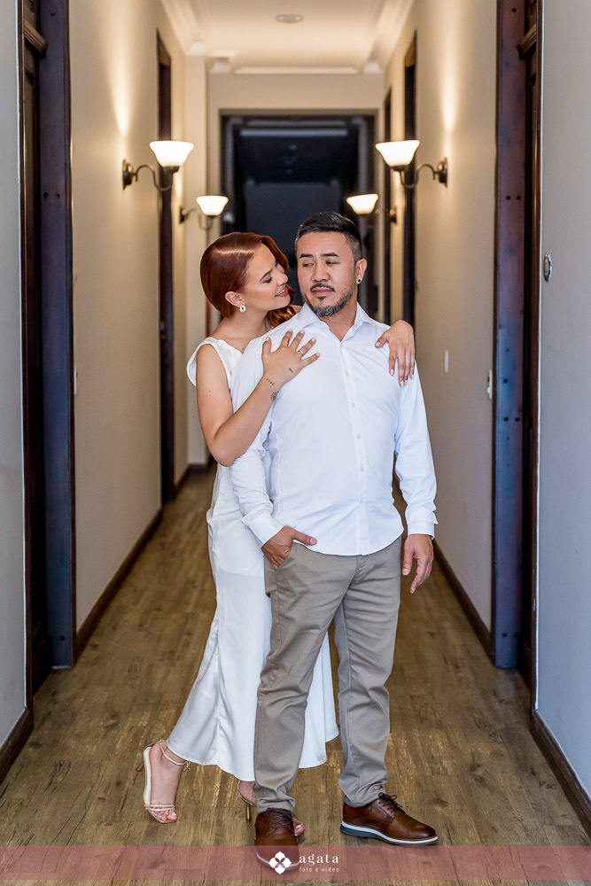 ensaio pre wedding-ensaio pre casamento-ensaio casal urbano-fotografo de casamento-fotografo de casamento curitiba-ensaio de casal urbano-ensaio de casal com vinho-pre wedding-pre wed-casal-fotografo de casamento-wedding-cwb-noivos