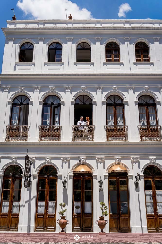 ensaio pre wedding-ensaio pre casamento-ensaio casal urbano-fotografo de casamento-fotografo de casamento curitiba-ensaio de casal urbano-ensaio de casal com vinho-pre wedding-pre wed-casal-fotografo de casamento-wedding-cwb-noivos