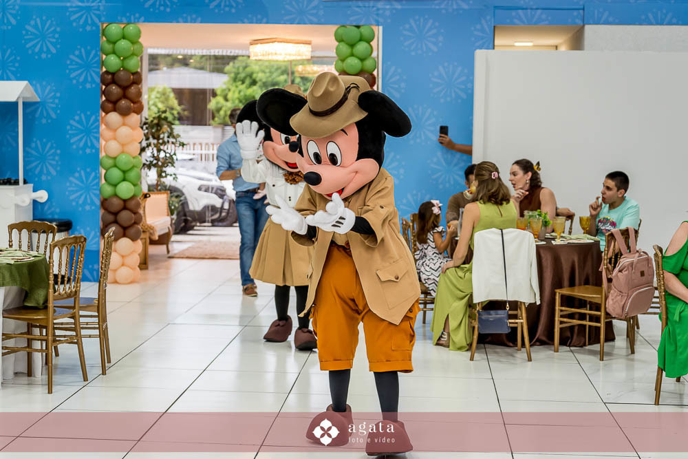 aniversaio de um ano-fotografo de familias-fotografo curitiba-aniversario safari-um aninho-festa safari-decoracao safari-festa de um ano menino-festa infantil-aniversario de crianca-aniversario infantil safari-festa no safari-um aninho festa