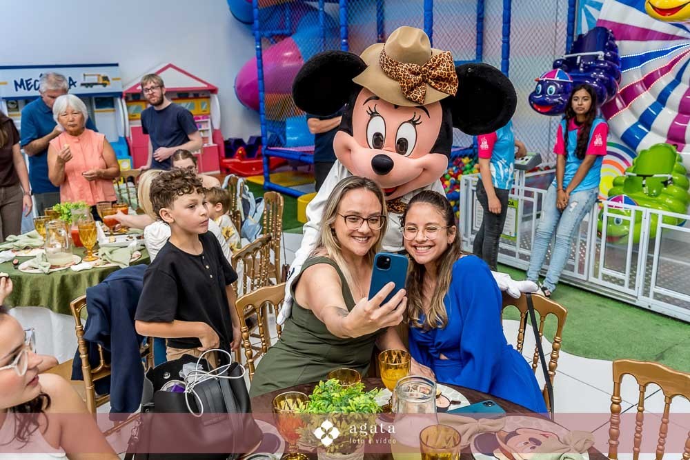 aniversaio de um ano-fotografo de familias-fotografo curitiba-aniversario safari-um aninho-festa safari-decoracao safari-festa de um ano menino-festa infantil-aniversario de crianca-aniversario infantil safari-festa no safari-um aninho festa