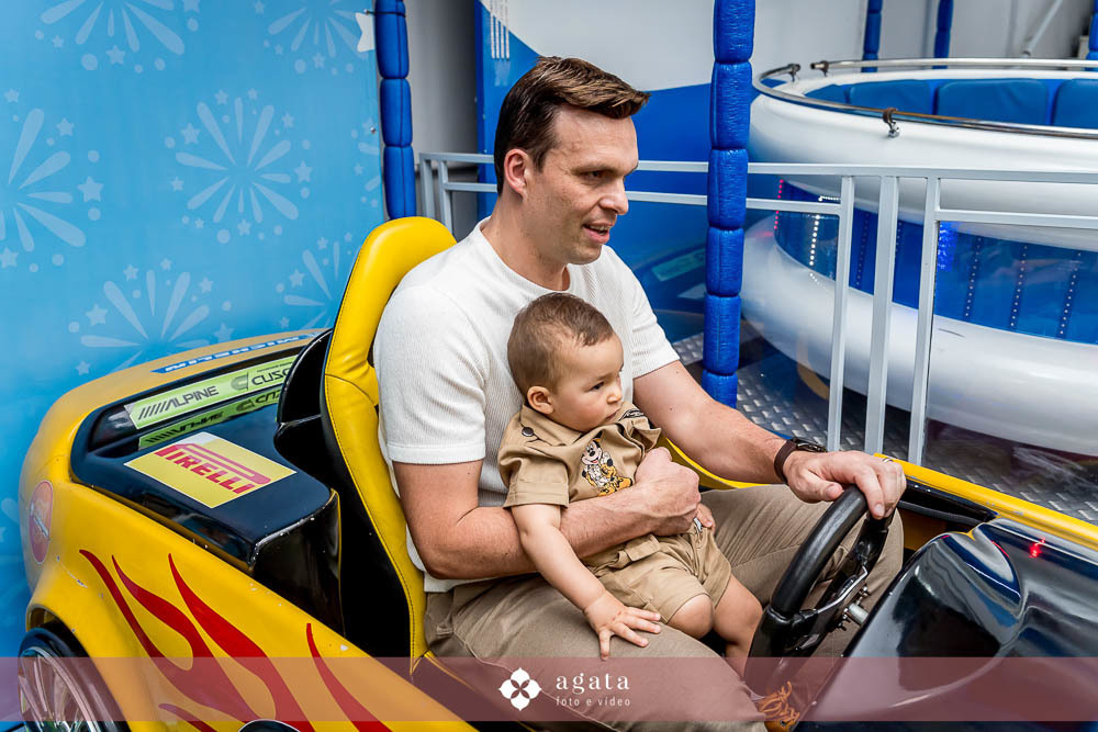 aniversaio de um ano-fotografo de familias-fotografo curitiba-aniversario safari-um aninho-festa safari-decoracao safari-festa de um ano menino-festa infantil-aniversario de crianca-aniversario infantil safari-festa no safari-um aninho festa