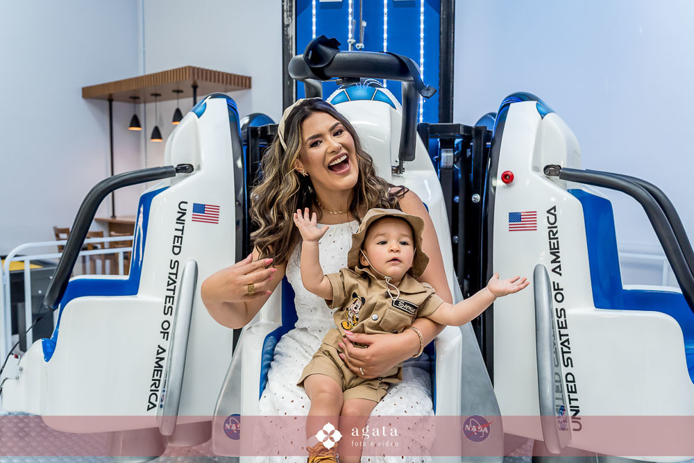 aniversaio de um ano-fotografo de familias-fotografo curitiba-aniversario safari-um aninho-festa safari-decoracao safari-festa de um ano menino-festa infantil-aniversario de crianca-aniversario infantil safari-festa no safari-um aninho festa