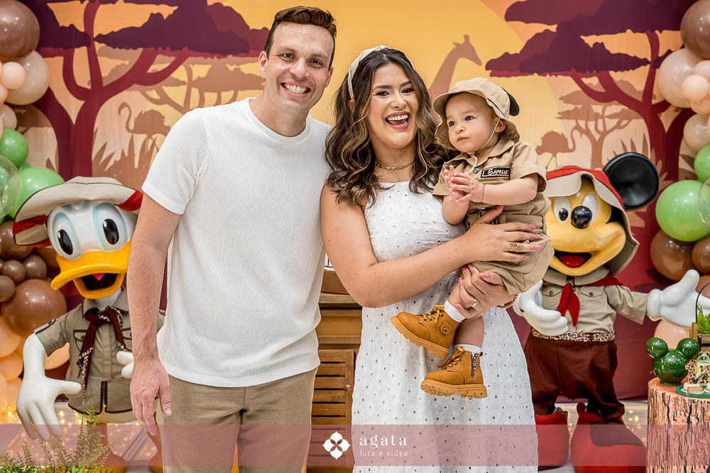 aniversaio de um ano-fotografo de familias-fotografo curitiba-aniversario safari-um aninho-festa safari-decoracao safari-festa de um ano menino-festa infantil-aniversario de crianca-aniversario infantil safari-festa no safari-um aninho festa