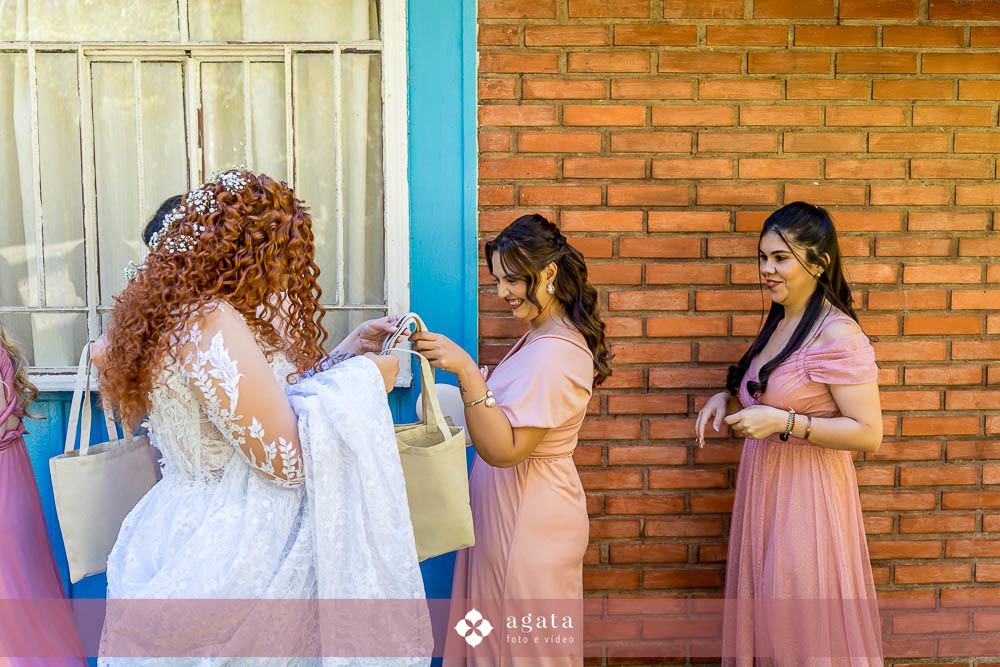 casamento ao ar livre-fotografo de casamento-casamento curitiba-casamento-wedding-fotografo curitiba-casamento ao ar livre curitiba-casamento ar livre-vestido de noiva-fotografo cwb-noivos-noiva-decoração de casamento-wed-making of noiva-noiva ruiva