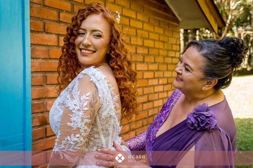 casamento ao ar livre-fotografo de casamento-casamento curitiba-casamento-wedding-fotografo curitiba-casamento ao ar livre curitiba-casamento ar livre-vestido de noiva-fotografo cwb-noivos-noiva-decoração de casamento-wed-making of noiva-noiva ruiva