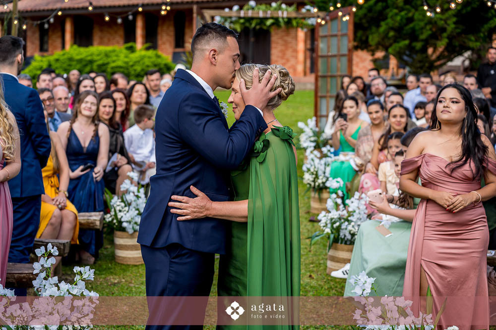 casamento ao ar livre-fotografo de casamento-casamento curitiba-casamento-wedding-fotografo curitiba-casamento ao ar livre curitiba-casamento ar livre-vestido de noiva-fotografo cwb-noivos-noiva-decoração de casamento-wed-making of noiva-noiva ruiva