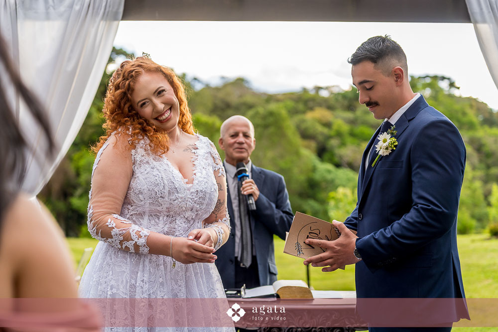 casamento ao ar livre-fotografo de casamento-casamento curitiba-casamento-wedding-fotografo curitiba-casamento ao ar livre curitiba-casamento ar livre-vestido de noiva-fotografo cwb-noivos-noiva-decoração de casamento-wed-making of noiva-noiva ruiva