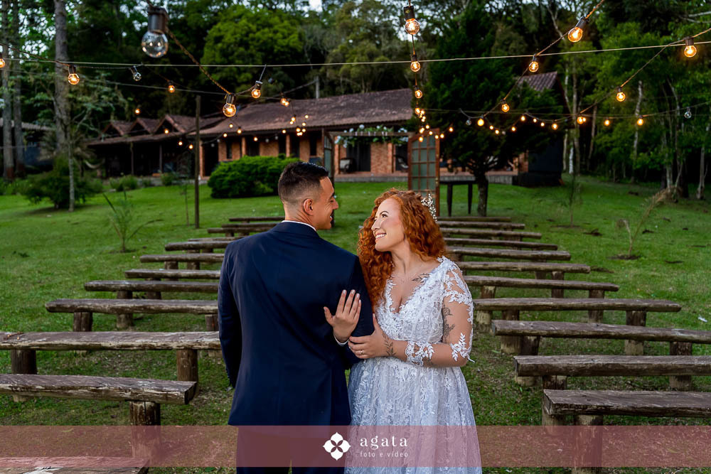 casamento ao ar livre-fotografo de casamento-casamento curitiba-casamento-wedding-fotografo curitiba-casamento ao ar livre curitiba-casamento ar livre-vestido de noiva-fotografo cwb-noivos-noiva-decoração de casamento-wed-making of noiva-noiva ruiva