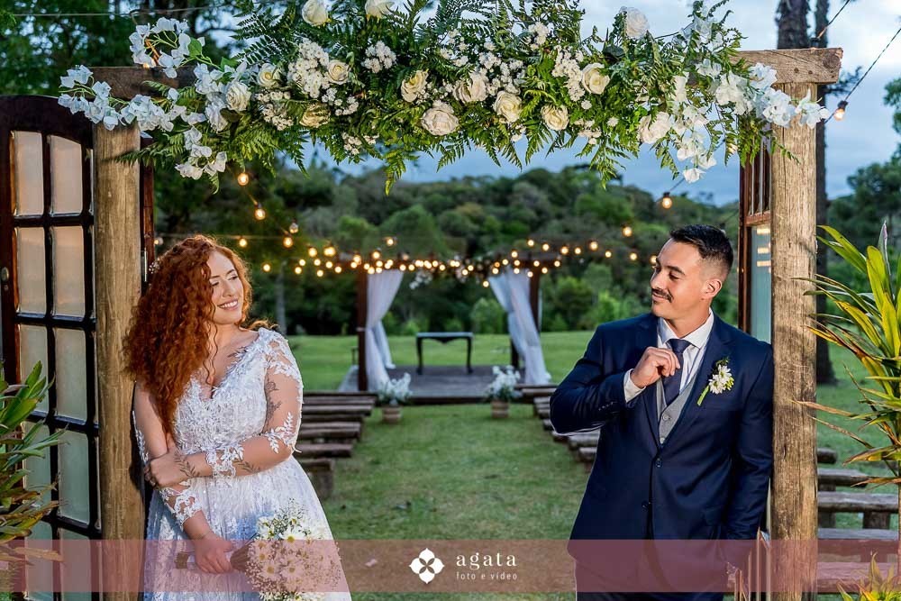 casamento ao ar livre-fotografo de casamento-casamento curitiba-casamento-wedding-fotografo curitiba-casamento ao ar livre curitiba-casamento ar livre-vestido de noiva-fotografo cwb-noivos-noiva-decoração de casamento-wed-making of noiva-noiva ruiva