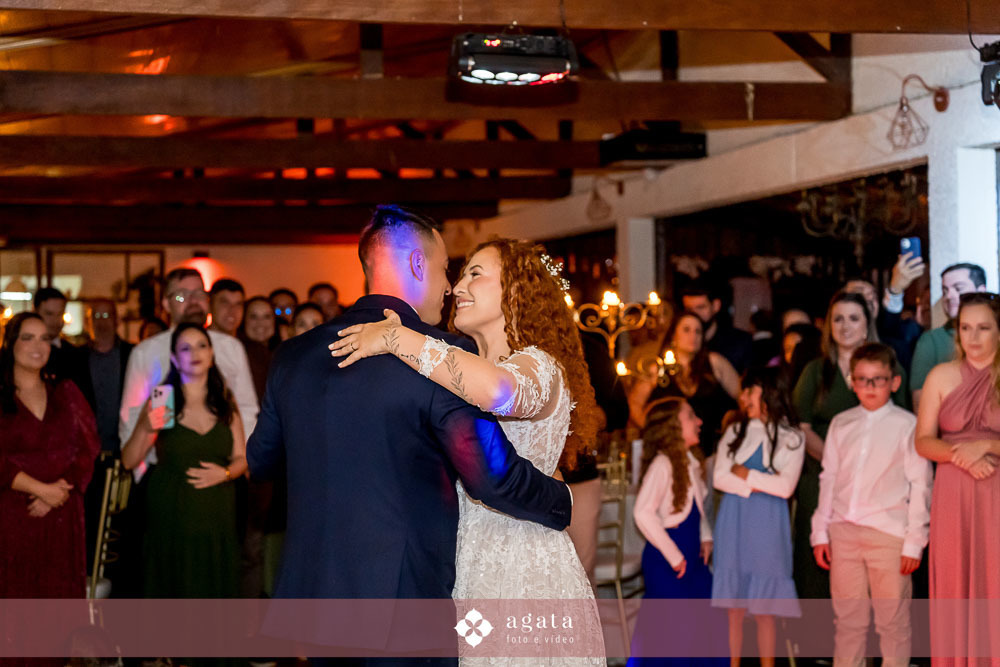 casamento ao ar livre-fotografo de casamento-casamento curitiba-casamento-wedding-fotografo curitiba-casamento ao ar livre curitiba-casamento ar livre-vestido de noiva-fotografo cwb-noivos-noiva-decoração de casamento-wed-making of noiva-noiva ruiva