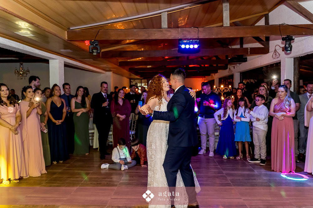 casamento ao ar livre-fotografo de casamento-casamento curitiba-casamento-wedding-fotografo curitiba-casamento ao ar livre curitiba-casamento ar livre-vestido de noiva-fotografo cwb-noivos-noiva-decoração de casamento-wed-making of noiva-noiva ruiva