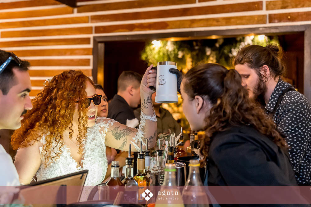 casamento ao ar livre-fotografo de casamento-casamento curitiba-casamento-wedding-fotografo curitiba-casamento ao ar livre curitiba-casamento ar livre-vestido de noiva-fotografo cwb-noivos-noiva-decoração de casamento-wed-making of noiva-noiva ruiva