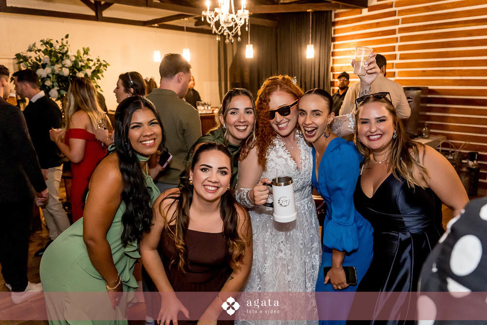 casamento ao ar livre-fotografo de casamento-casamento curitiba-casamento-wedding-fotografo curitiba-casamento ao ar livre curitiba-casamento ar livre-vestido de noiva-fotografo cwb-noivos-noiva-decoração de casamento-wed-making of noiva-noiva ruiva