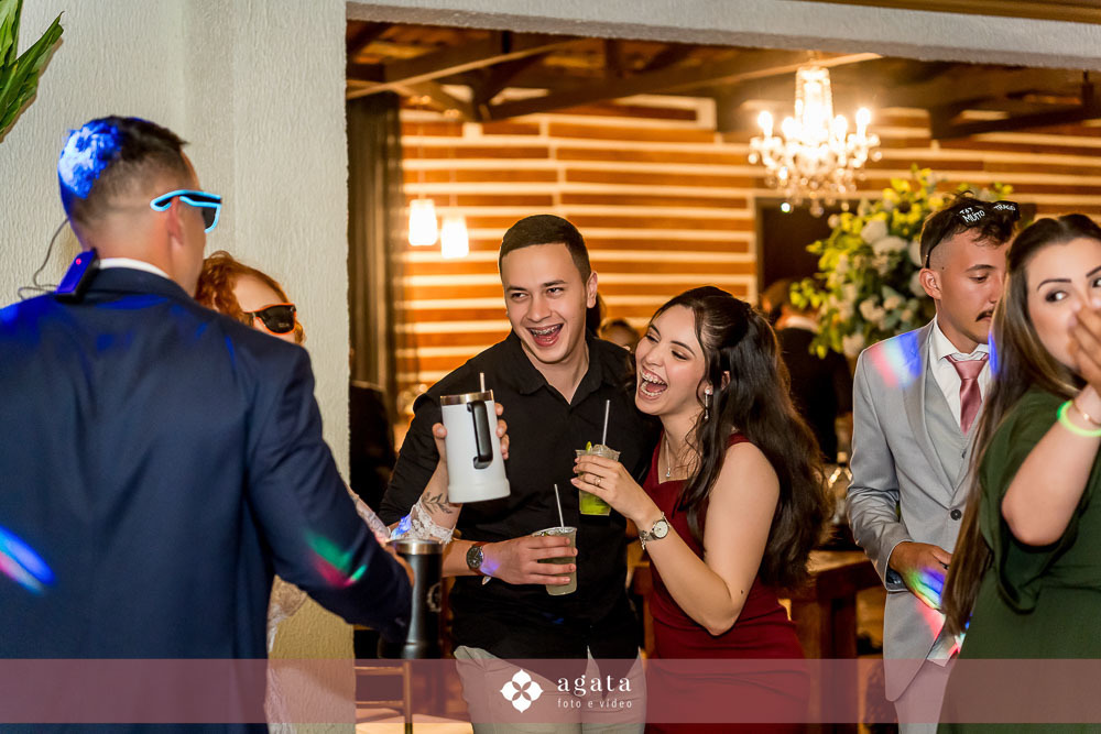 casamento ao ar livre-fotografo de casamento-casamento curitiba-casamento-wedding-fotografo curitiba-casamento ao ar livre curitiba-casamento ar livre-vestido de noiva-fotografo cwb-noivos-noiva-decoração de casamento-wed-making of noiva-noiva ruiva