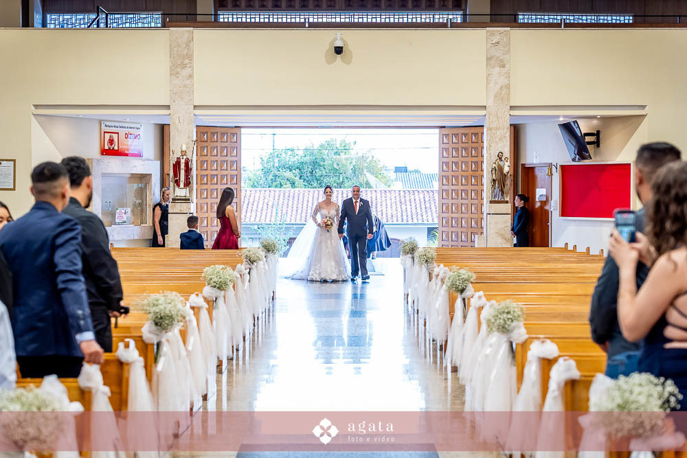 casamento na igreja-casamento curitiba-fotografo de casamento-casamento curitiba-fotografo cwb-vestido de noiva-noiva curitibana-casamento catolico-casamento na igreja catolica-casamento catolico curitiba-casamento na igreja-noivos catolicos-noivos 