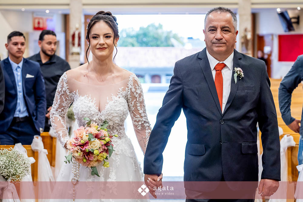 casamento na igreja-casamento curitiba-fotografo de casamento-casamento curitiba-fotografo cwb-vestido de noiva-noiva curitibana-casamento catolico-casamento na igreja catolica-casamento catolico curitiba-casamento na igreja-noivos catolicos-noivos 