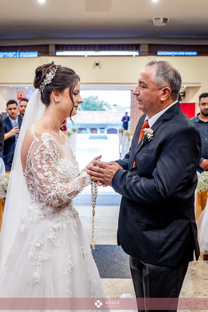 casamento na igreja-casamento curitiba-fotografo de casamento-casamento curitiba-fotografo cwb-vestido de noiva-noiva curitibana-casamento catolico-casamento na igreja catolica-casamento catolico curitiba-casamento na igreja-noivos catolicos-noivos 