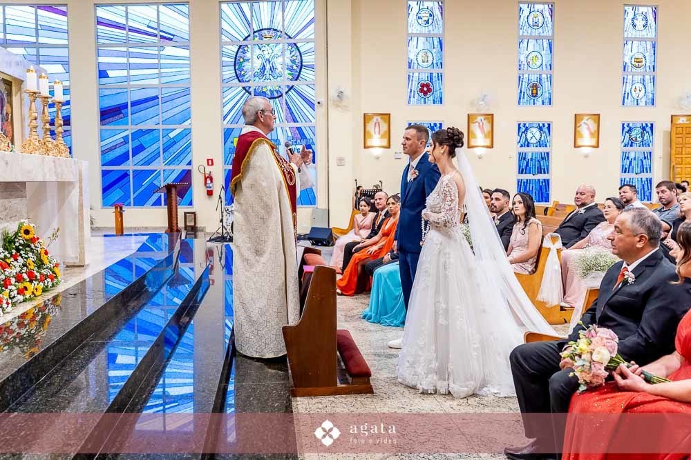 casamento na igreja-casamento curitiba-fotografo de casamento-casamento curitiba-fotografo cwb-vestido de noiva-noiva curitibana-casamento catolico-casamento na igreja catolica-casamento catolico curitiba-casamento na igreja-noivos catolicos-noivos 