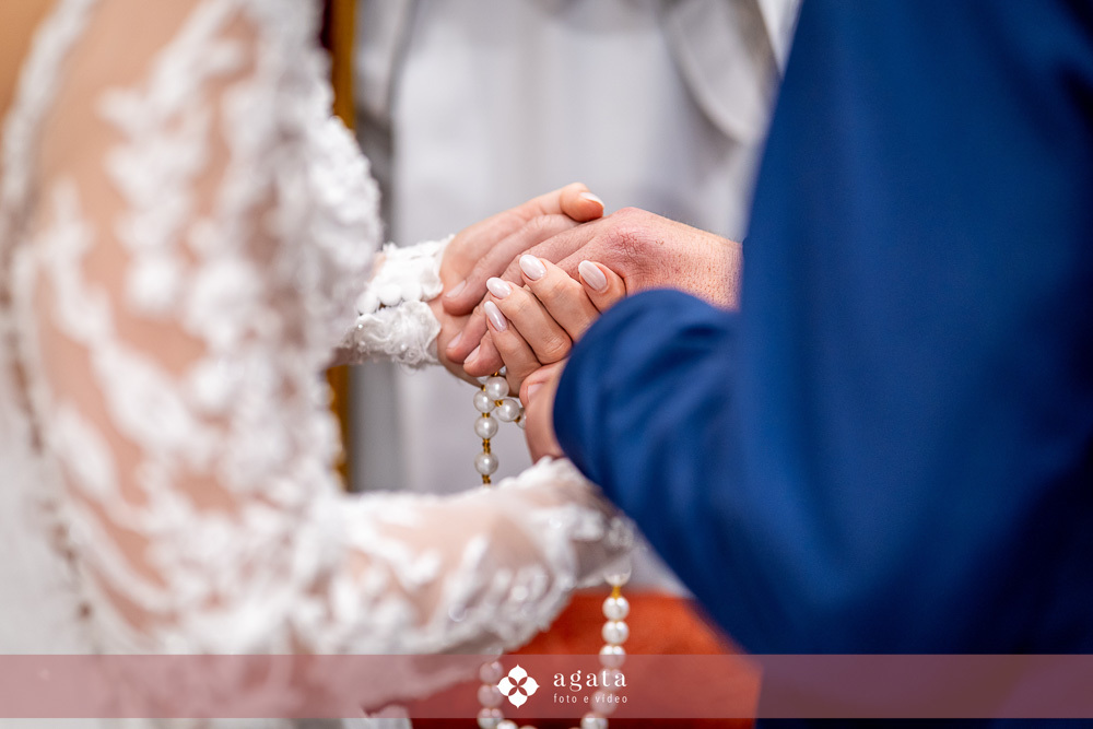 casamento na igreja-casamento curitiba-fotografo de casamento-casamento curitiba-fotografo cwb-vestido de noiva-noiva curitibana-casamento catolico-casamento na igreja catolica-casamento catolico curitiba-casamento na igreja-noivos catolicos-noivos 