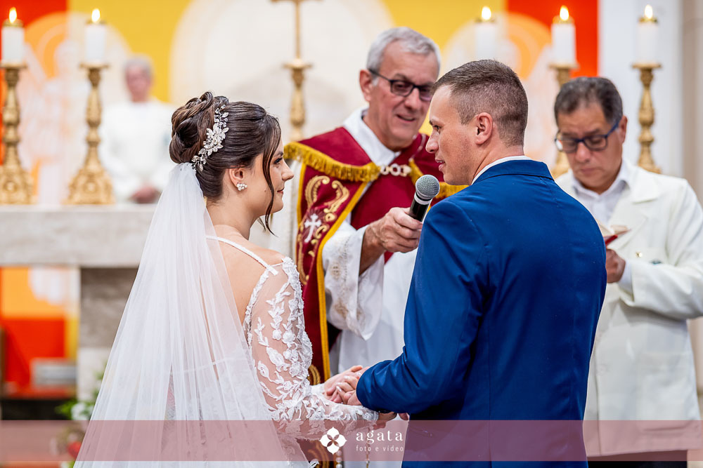 casamento na igreja-casamento curitiba-fotografo de casamento-casamento curitiba-fotografo cwb-vestido de noiva-noiva curitibana-casamento catolico-casamento na igreja catolica-casamento catolico curitiba-casamento na igreja-noivos catolicos-noivos 