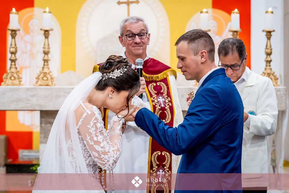 casamento na igreja-casamento curitiba-fotografo de casamento-casamento curitiba-fotografo cwb-vestido de noiva-noiva curitibana-casamento catolico-casamento na igreja catolica-casamento catolico curitiba-casamento na igreja-noivos catolicos-noivos 