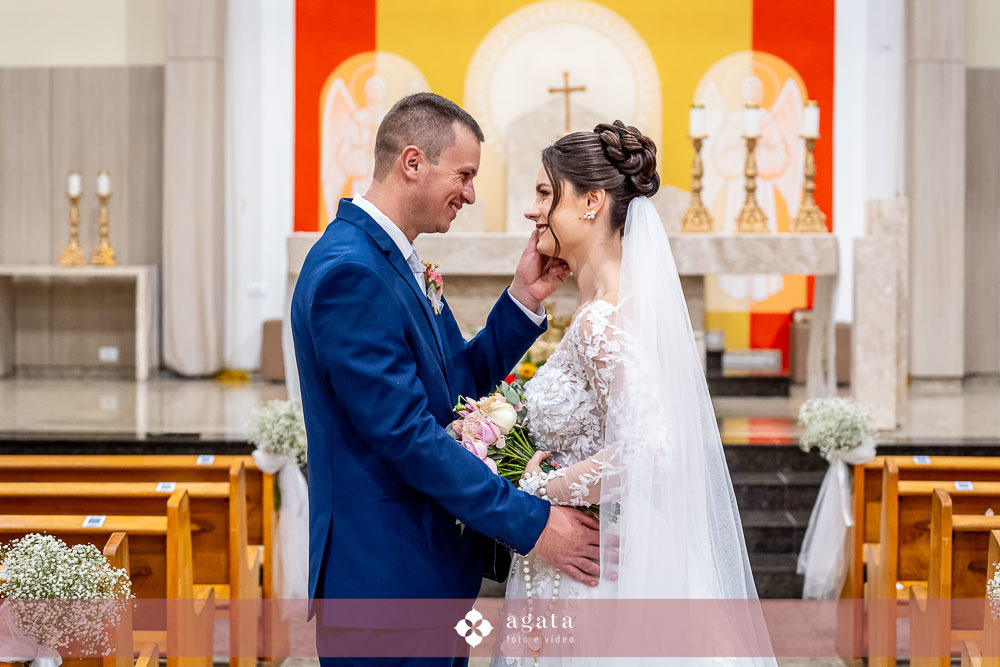 casamento na igreja-casamento curitiba-fotografo de casamento-casamento curitiba-fotografo cwb-vestido de noiva-noiva curitibana-casamento catolico-casamento na igreja catolica-casamento catolico curitiba-casamento na igreja-noivos catolicos-noivos 