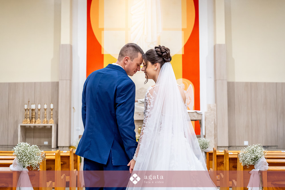 casamento na igreja-casamento curitiba-fotografo de casamento-casamento curitiba-fotografo cwb-vestido de noiva-noiva curitibana-casamento catolico-casamento na igreja catolica-casamento catolico curitiba-casamento na igreja-noivos catolicos-noivos 
